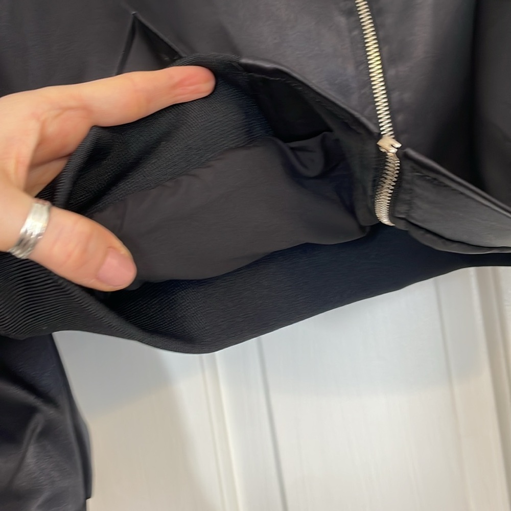 Women’s jacket - Picture 8 of 11